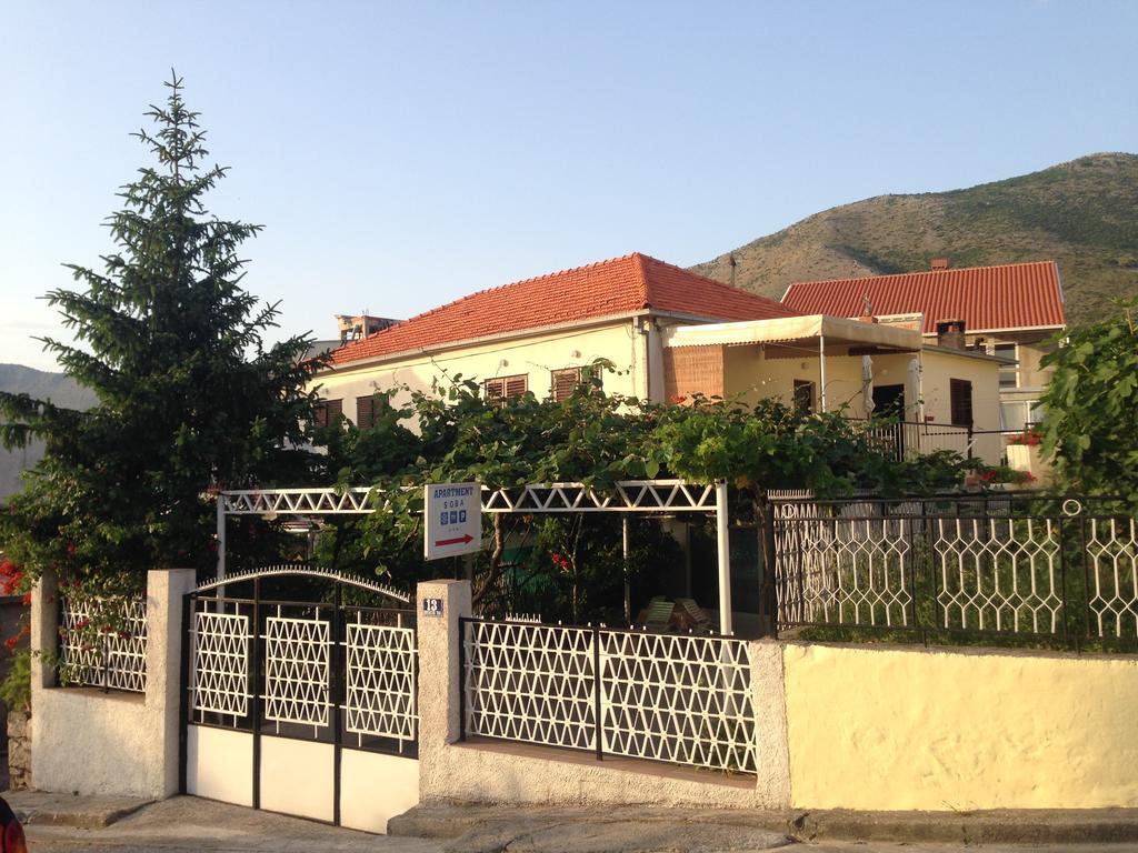 Epidaurum Apartments تْسافتات الغرفة الصورة